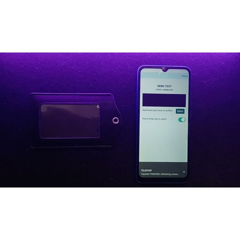 Video Teleport – Color E-Ink Reveal Device by Electricks