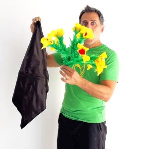 Foto Color Changing Hanky With Flower Production
