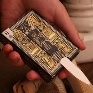 Foto Assassins Creed Legacy V2 Playing Cards - Black Hidden Blade Edition