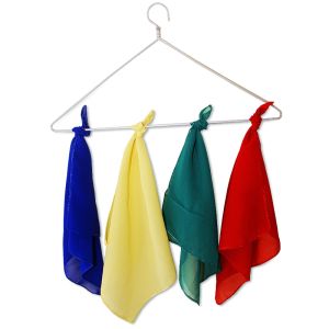 Silks Off Hanger (Pañuelos en la percha)